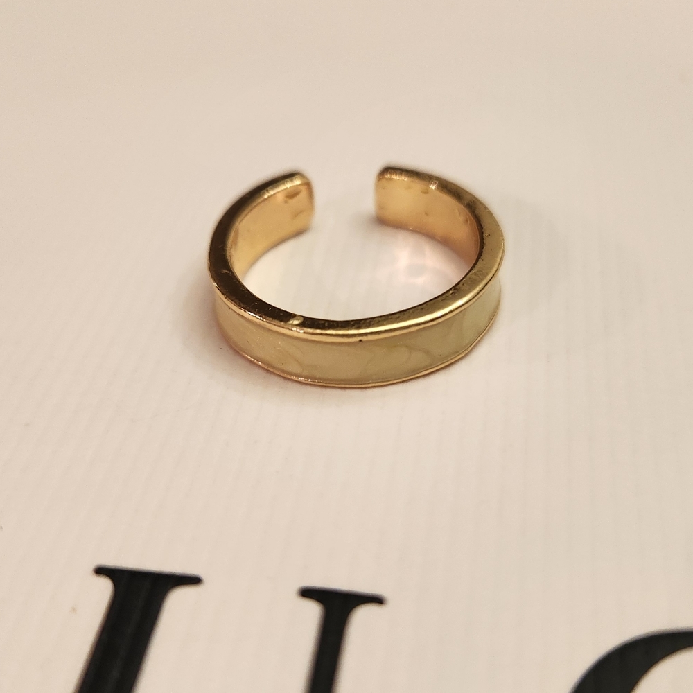 🔷️ Gold Plated Ceramic Open Back Band Ring Size 7
